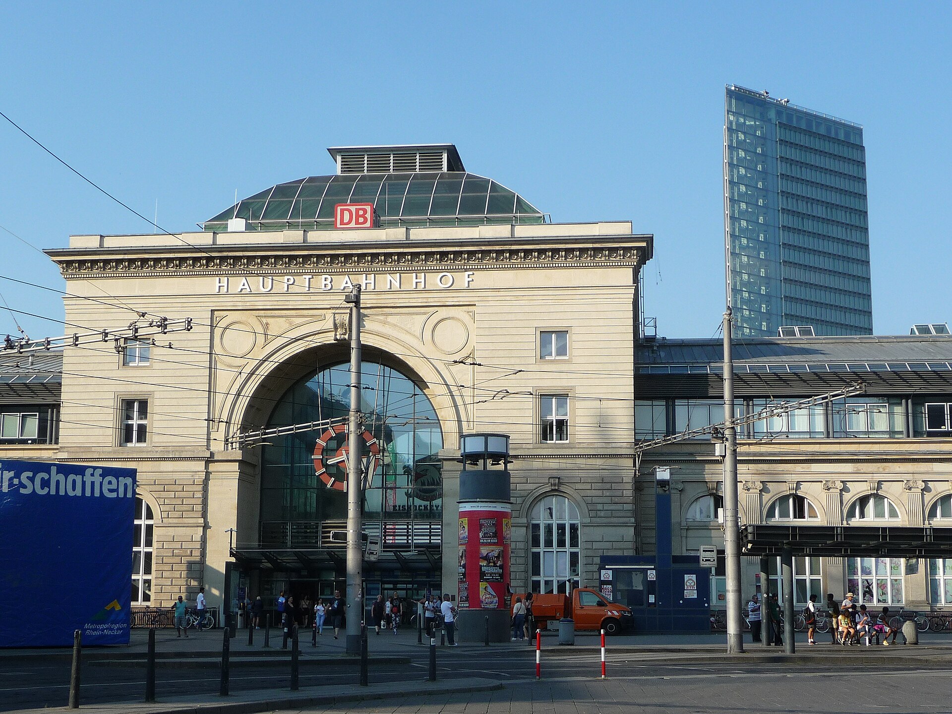 Der Mannheimer Hauptbahnhof als Verkehrsknoten der Metropolregion