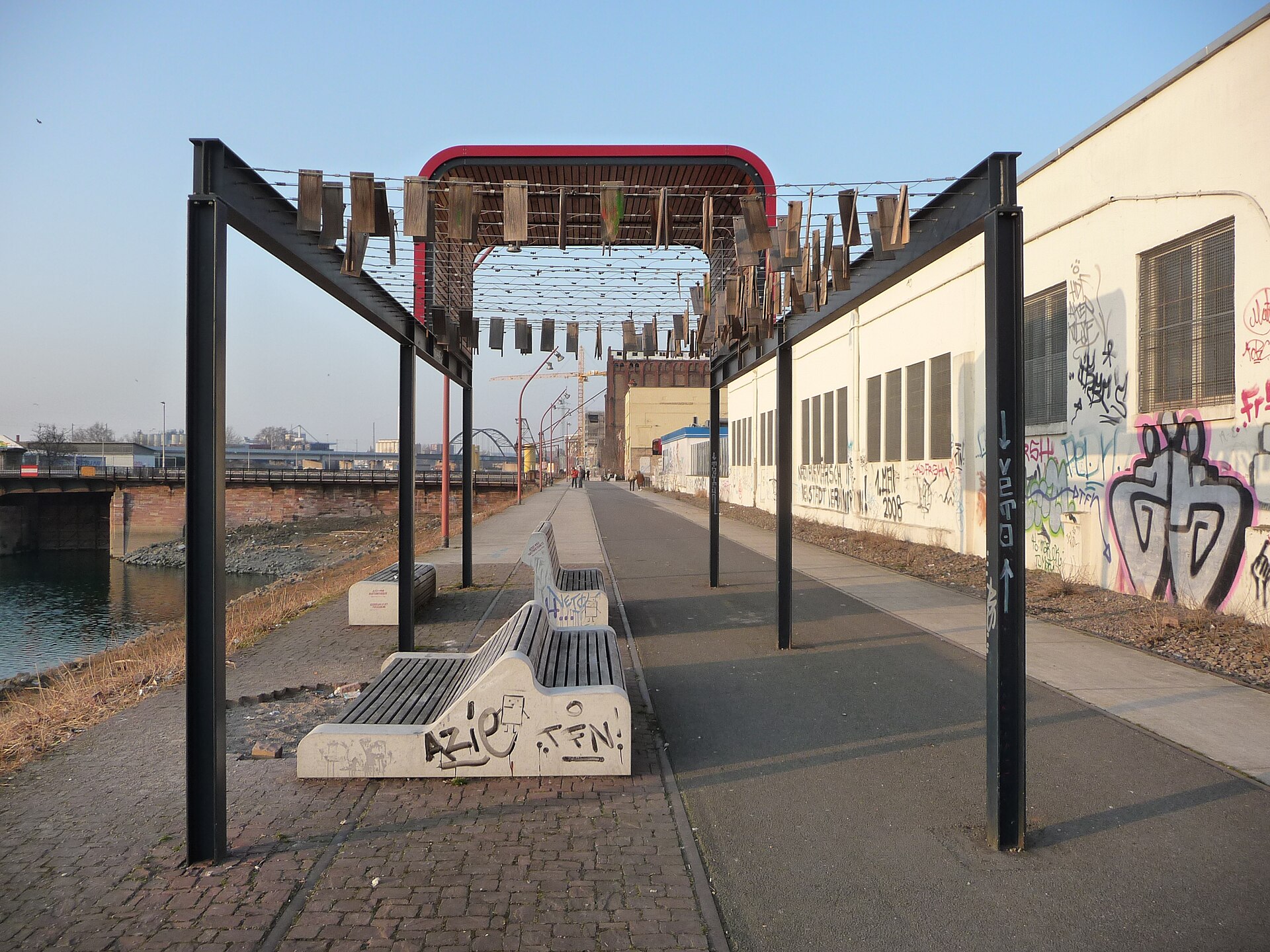 Hotelunterkunft im Stadtteil Jungbusch, Mannheim – Szenequartier am alten Hafen – Hotspot für Kreative und junge Gäste.